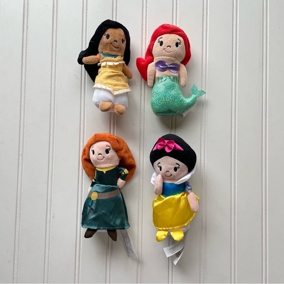 Disney Princess Mini Plush Stuffed Toys Set of 4 Pocahontas Ariel Merida Snow - Picture 1 of 7